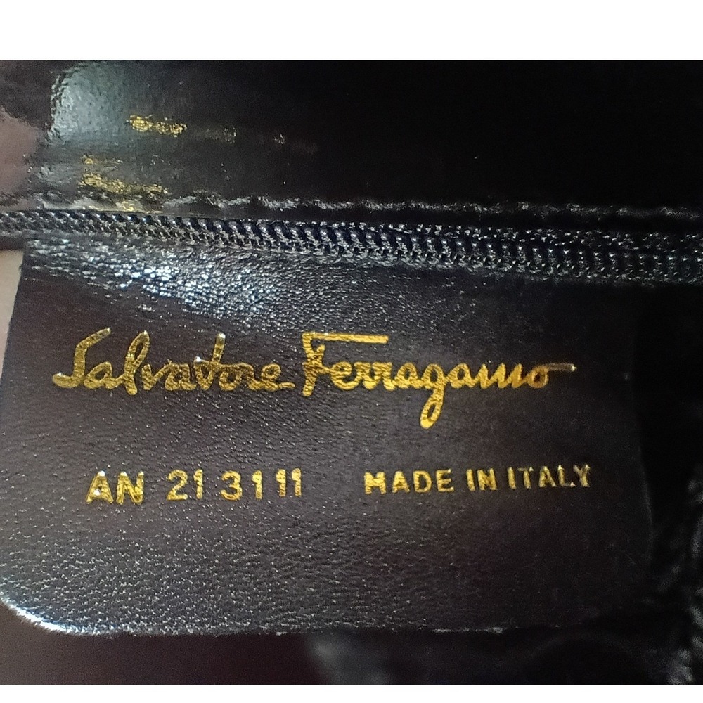 SALVATORE FERRAGAMO Vintage Black Patent Leather Shoulder Bag - EUC - Picture 9 of 9